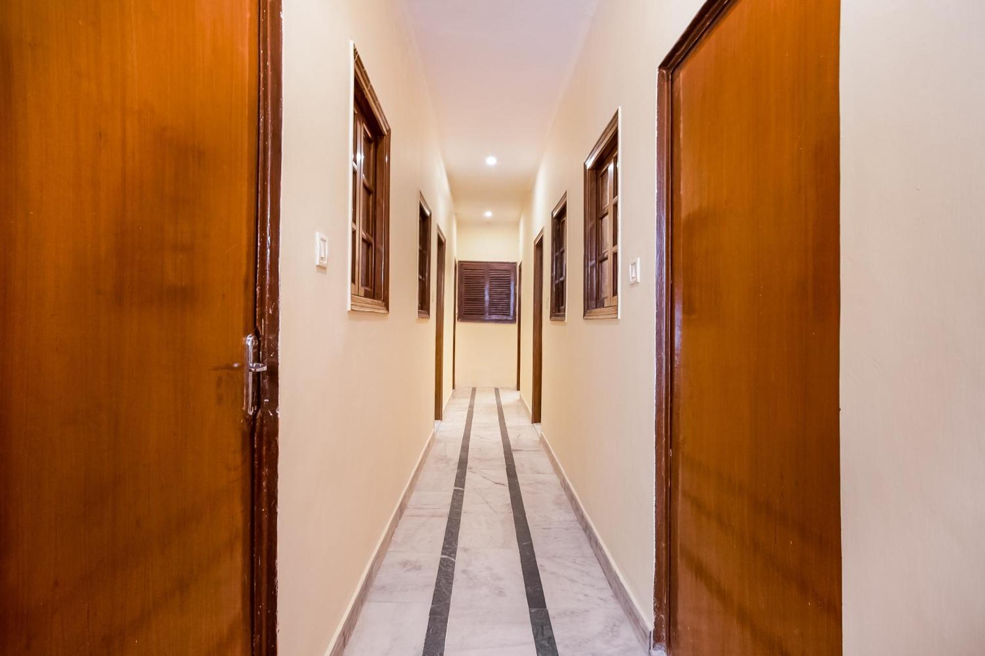 Hotel Om Paharganj 4* New Delhi