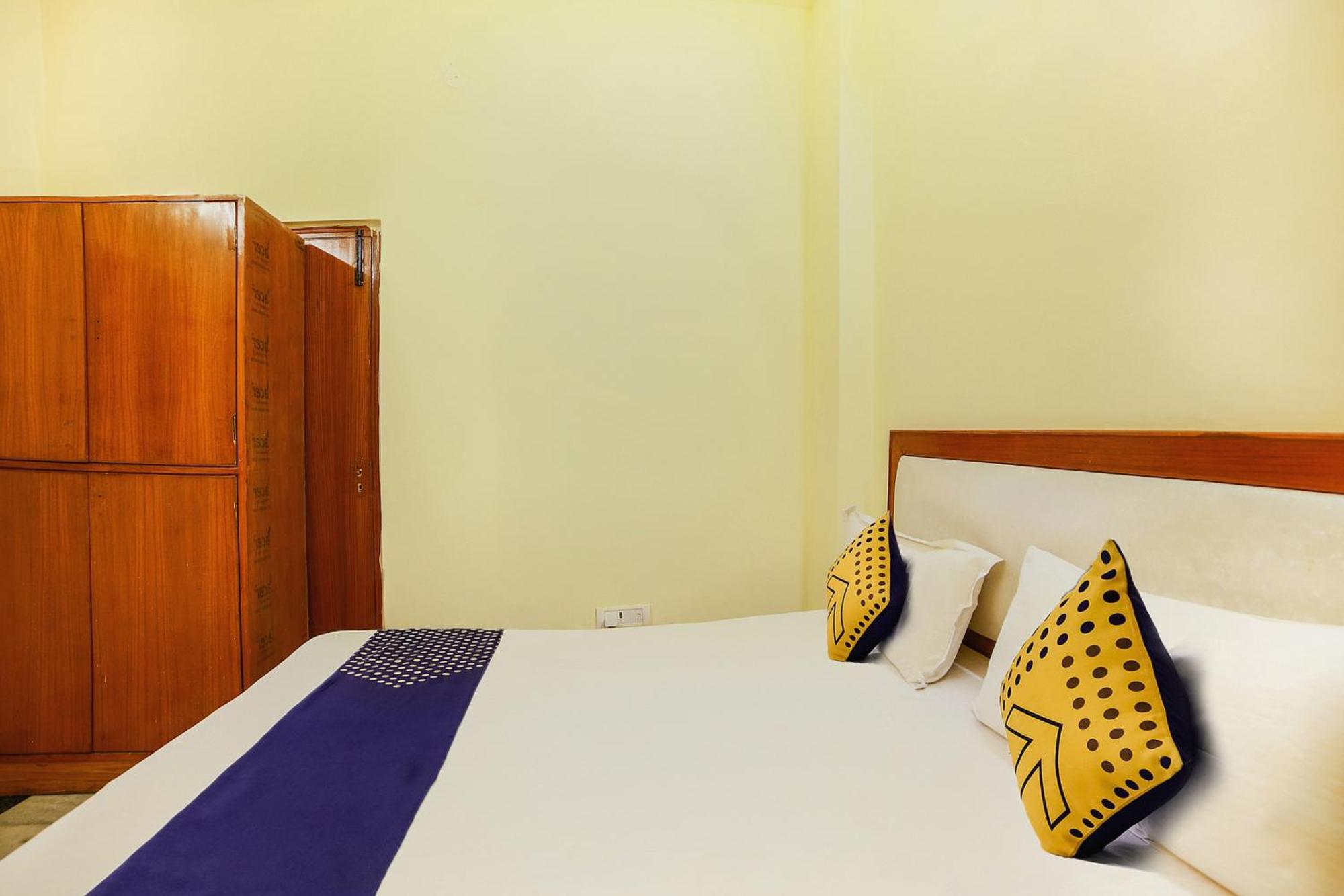 Hotel Om Paharganj New Delhi