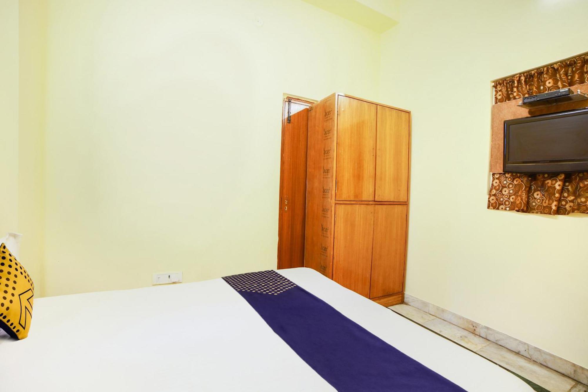 Hotel Om Paharganj Hotel